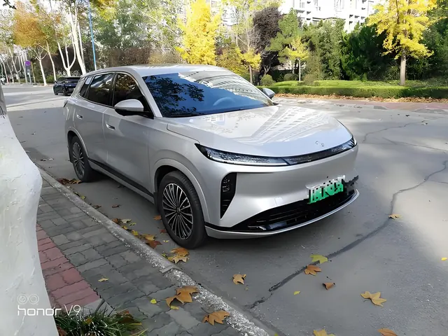 Export Dongfeng Aeolus L8 Luxury SUV